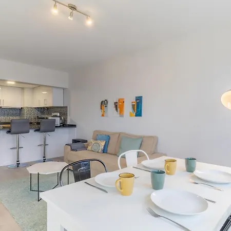 Floor Arriaga 804 فونشال