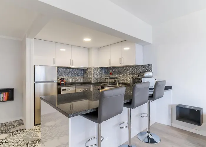 Floor Arriaga 804 דירה *