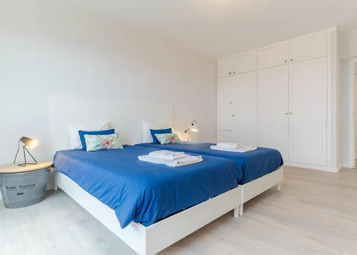 Floor Arriaga 804 דירה *